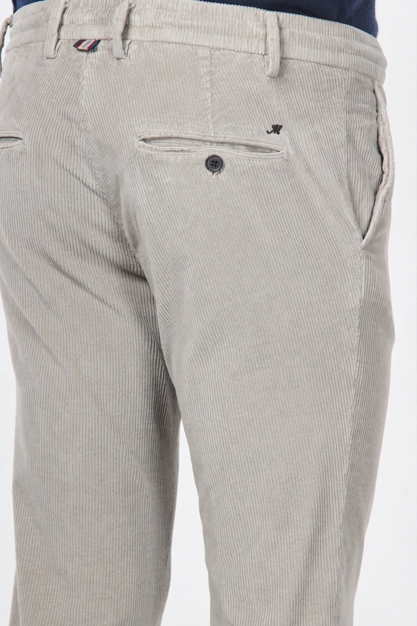 Milano Jogger men’s chino pants in 500-wale velvet with extra slim fit