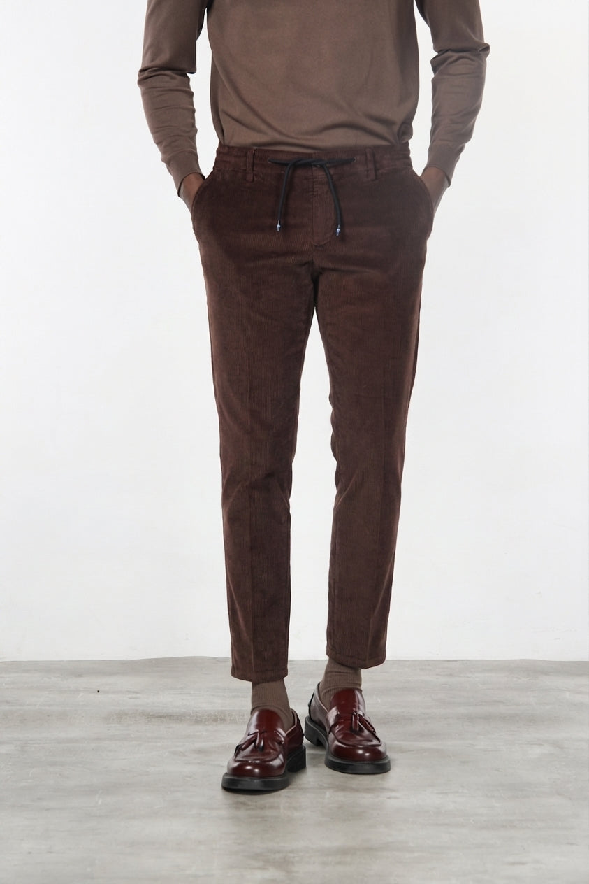Milano Jogger pantalón chino de hombre en pana 500 rayas, extra slim fit