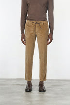 Milano Jogger men’s chino pants in 500-wale velvet with extra slim fit
