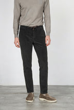 Pantalón chino Milano Jogger para hombre en pana 500 rayas extra slim fit