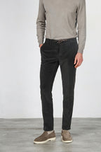 Pantalón chino Milano Jogger para hombre en pana 500 rayas extra slim fit