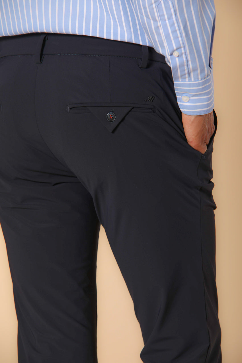 Milano Dynamic pantalón chino jogger para hombre en jersey súper técnico corte extra slim fit