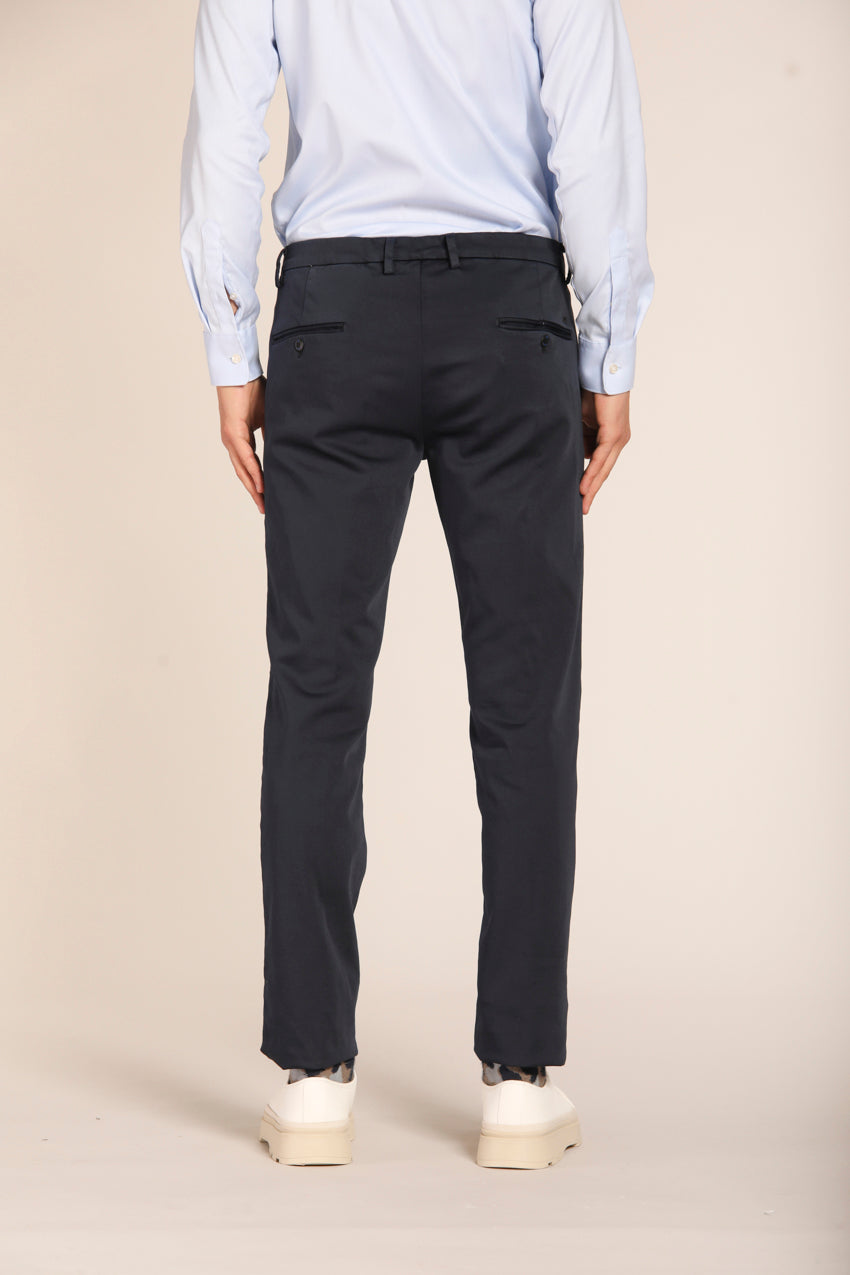 immagine 5 di pantalone chino uomo modello Torino Style Travel, colore blu navy, fit slim di Mason's