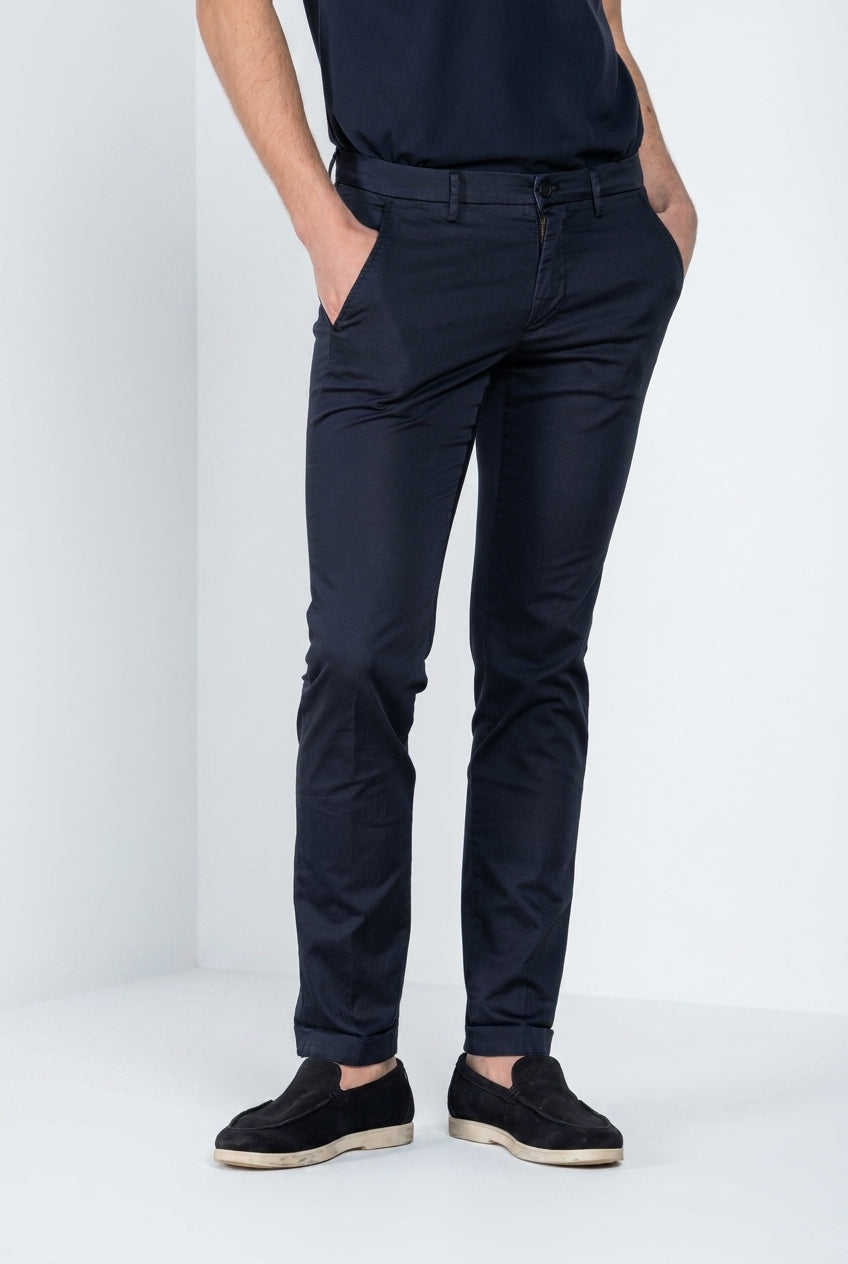Torino Travel pantalón chino hombre en raso técnico travel stretch slim fit