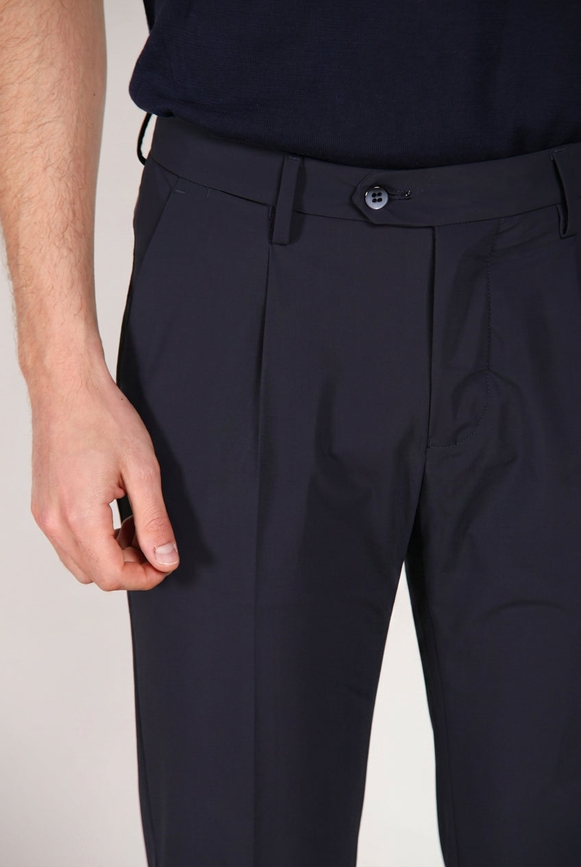 Torino 1 Pinces Dynamic pantalón chino jogger hombre en jersey súper técnico slim fit