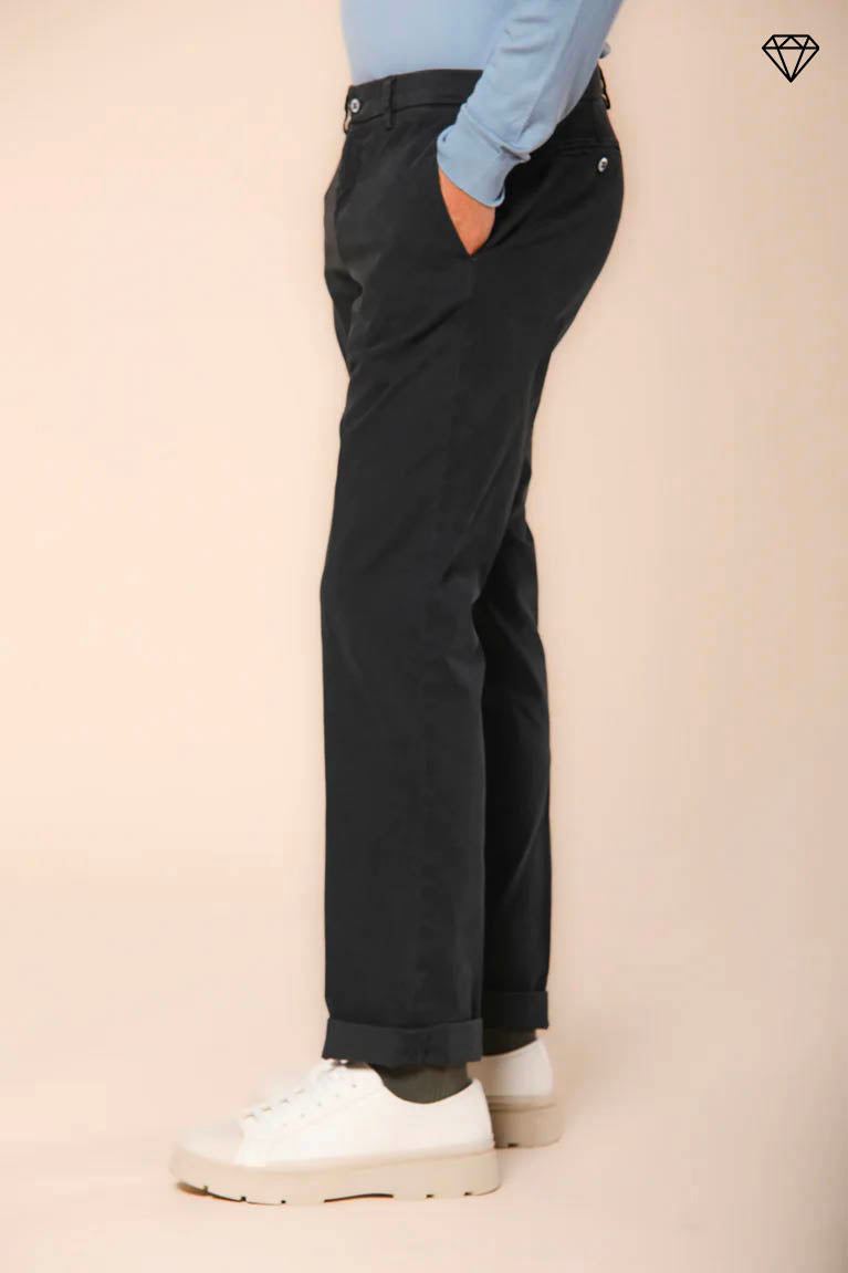 New York pantalón chino hombre en gabardina stretch ajuste regular ①