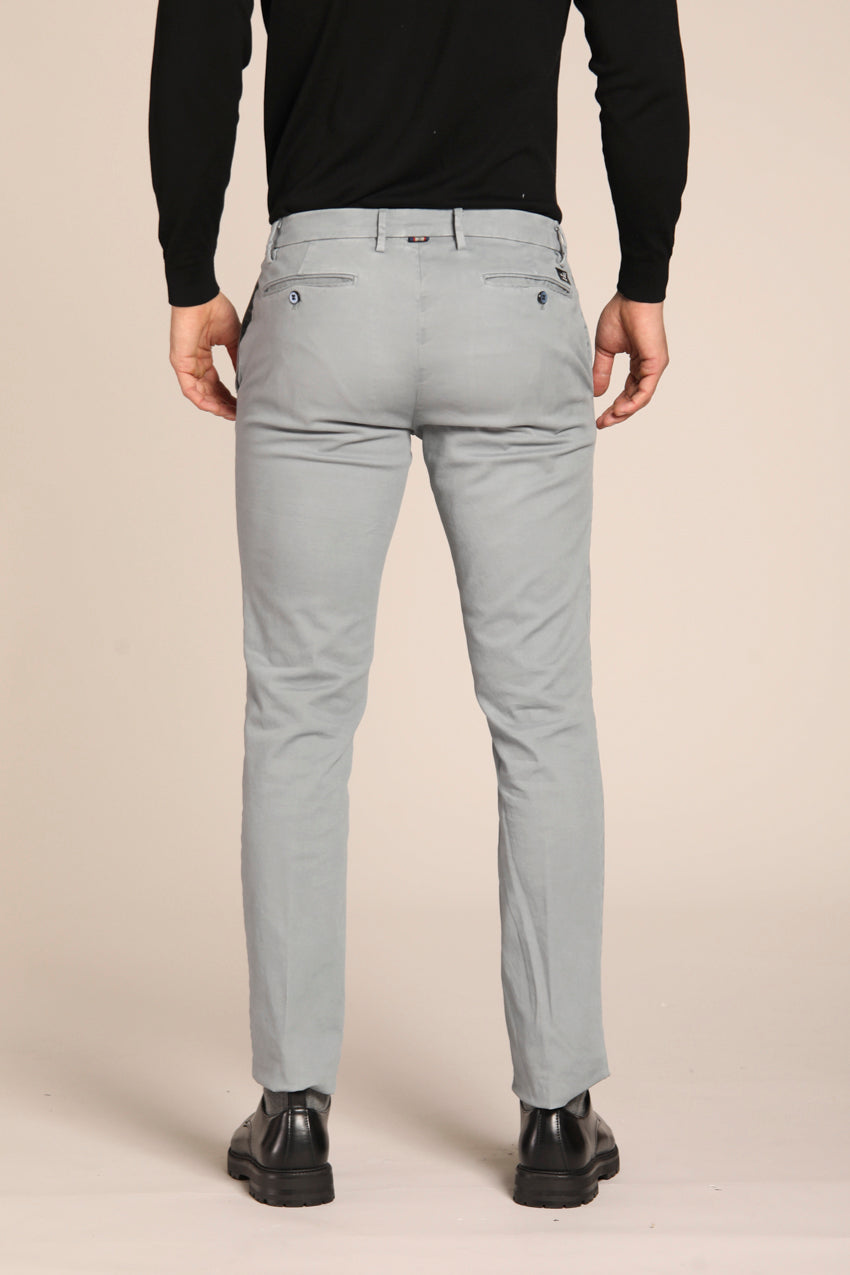 immagine 5 di pantalone chino uomo modello New York , di colore azzurro, fit regular di Mason's
