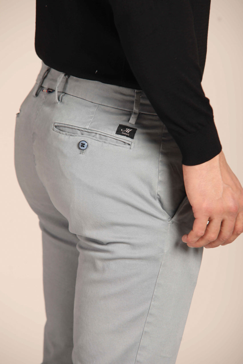 immagine 3 di pantalone chino uomo modello New York , di colore azzurro, fit regular di Mason's