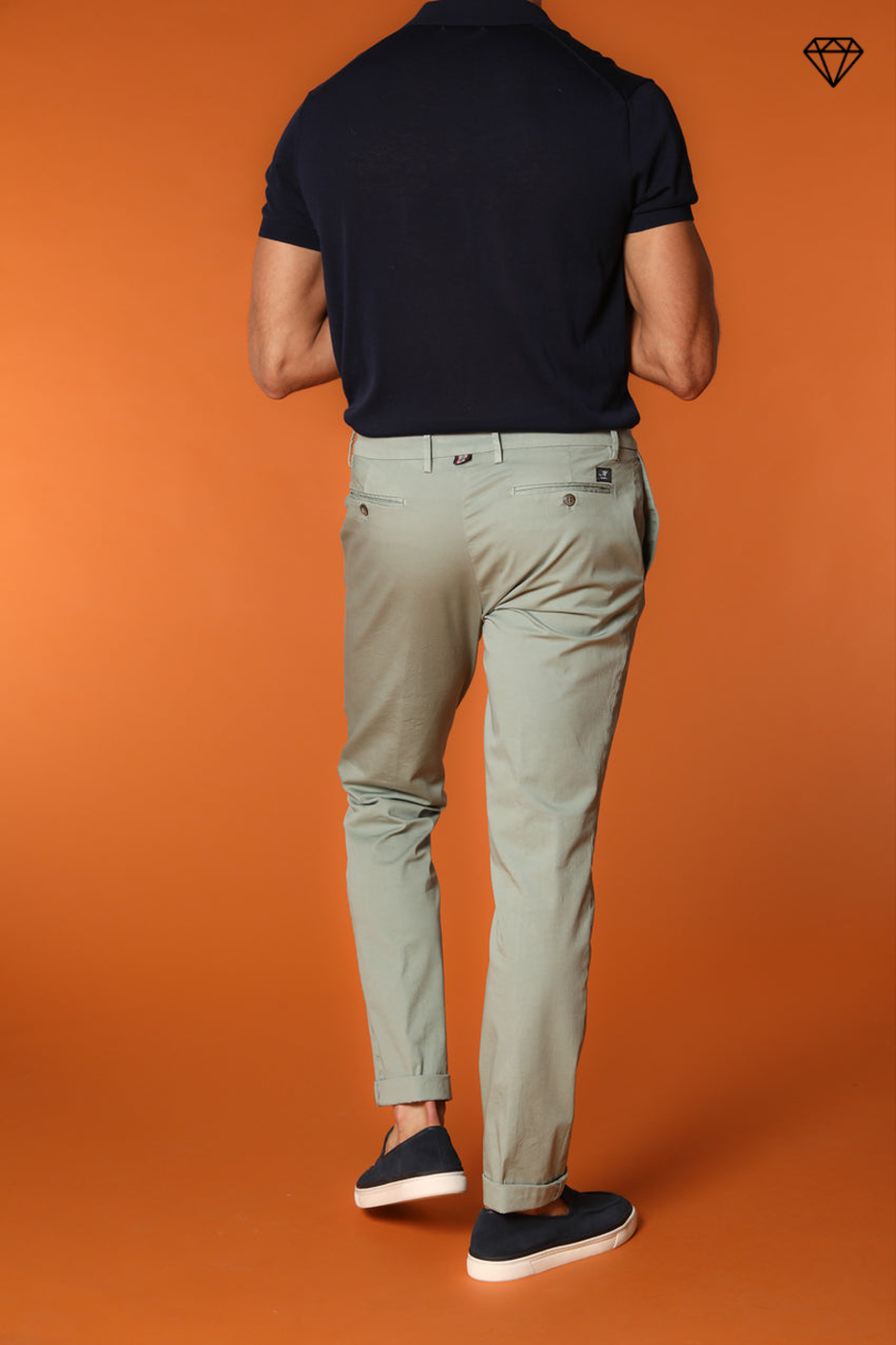 New York pantalón chino hombre en raso elástico regular fit ①