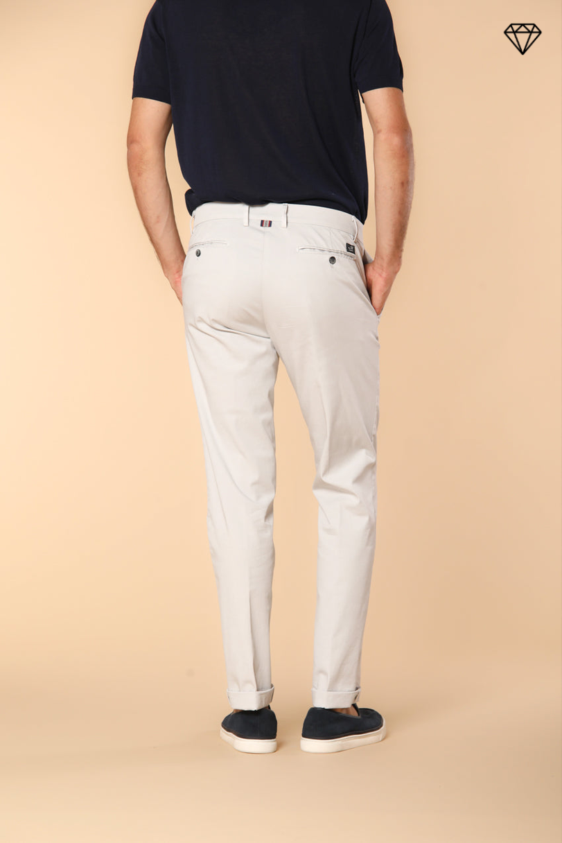 New York Pantalón Chino Hombre en Satén Elástico Regular Fit  ①