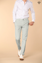 New York Pantalón Chino Hombre en Satén Elástico Regular Fit  ①