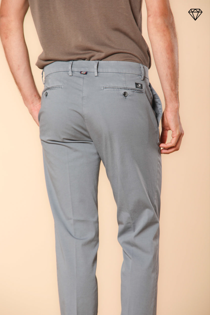 New York pantalón chino hombre en raso elástico regular fit ①