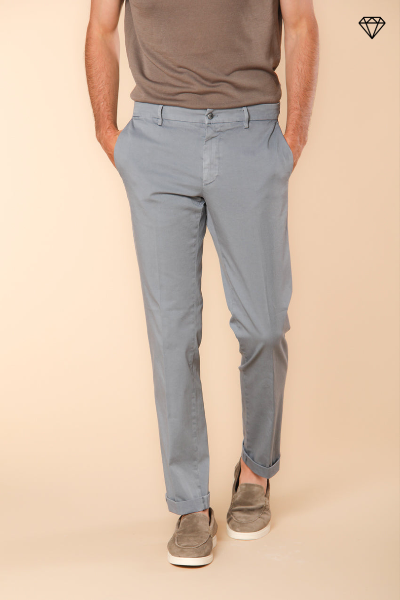 New York pantalón chino hombre en raso elástico regular fit ①