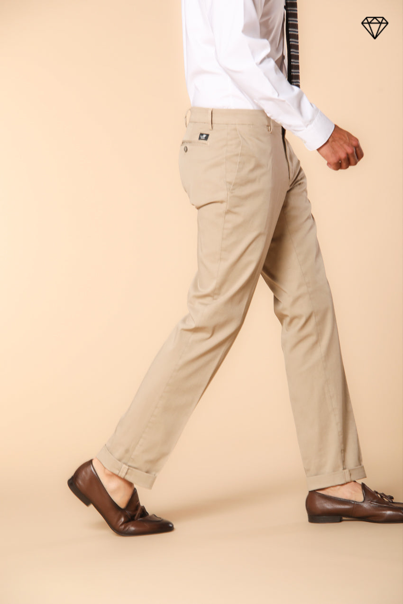 New York men's chino pants in stretch satin regular fit ①