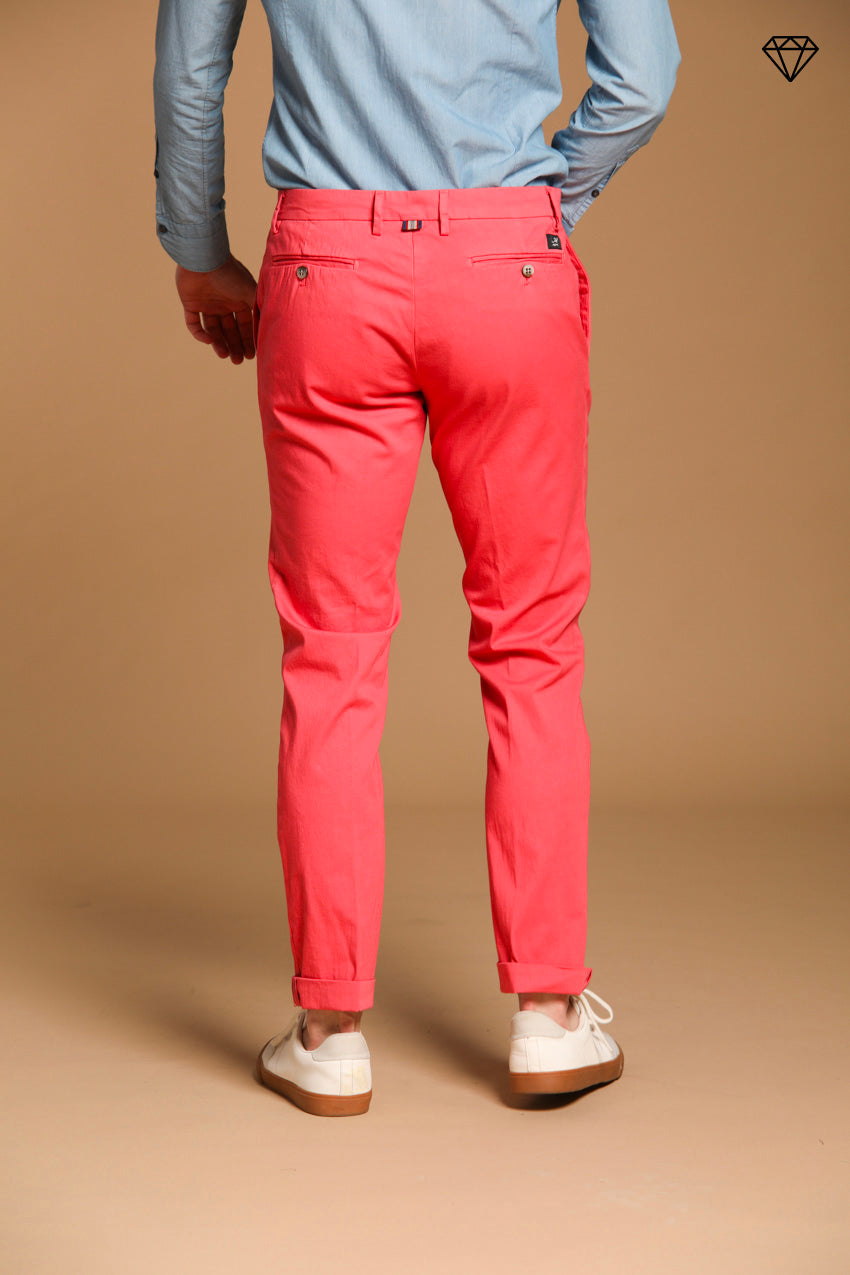 New York pantalón chino hombre en raso elástico regular fit ①