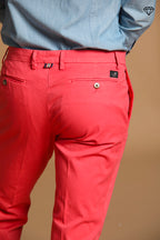 New York pantalón chino hombre en raso elástico regular fit ①