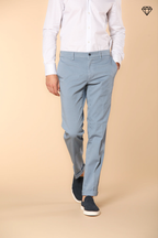 New York pantalón chino hombre en raso elástico regular fit ①