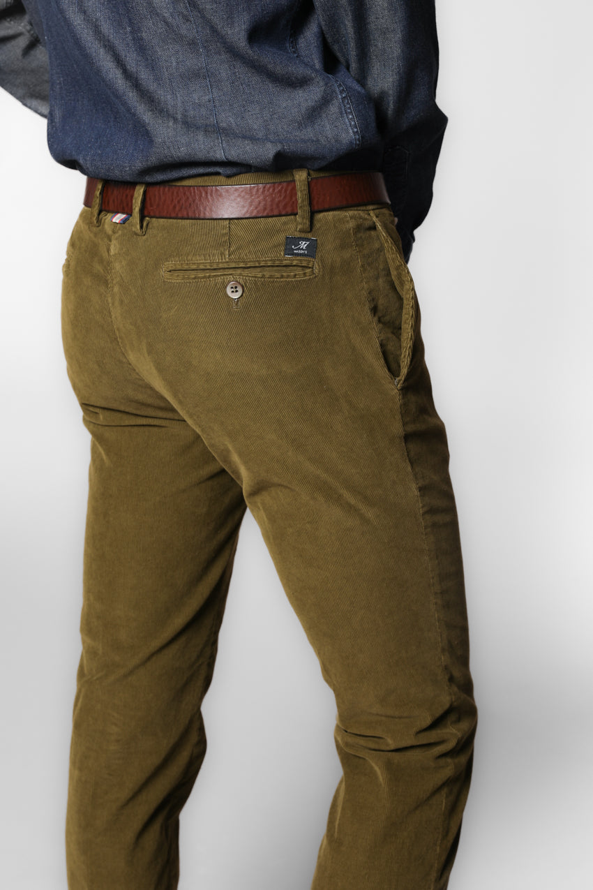 New York pantalón chino hombre en pana 1000 líneas regular fit