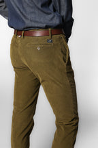New York pantalón chino hombre en pana 1000 líneas regular fit
