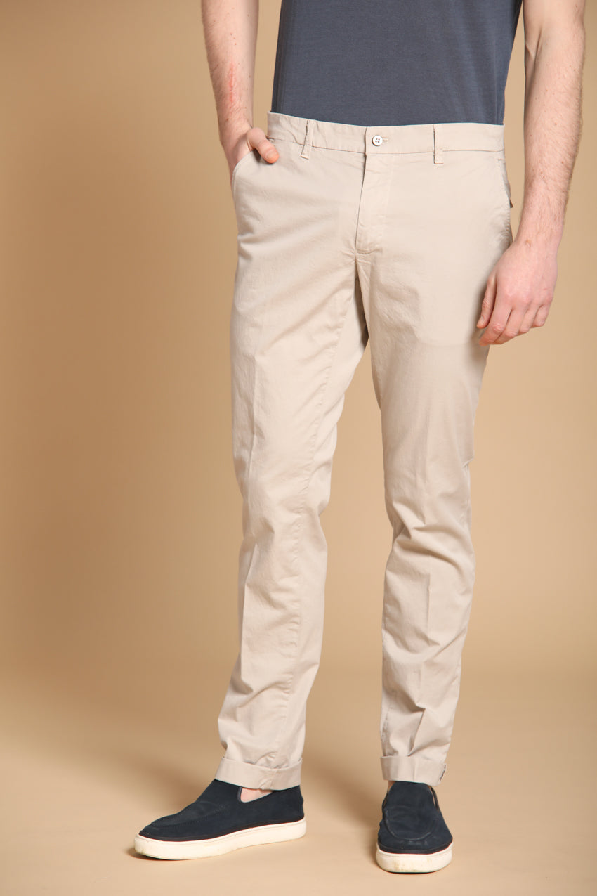 New York City pantalón chino hombre en twill de algodón pima ligero elástico regular fit