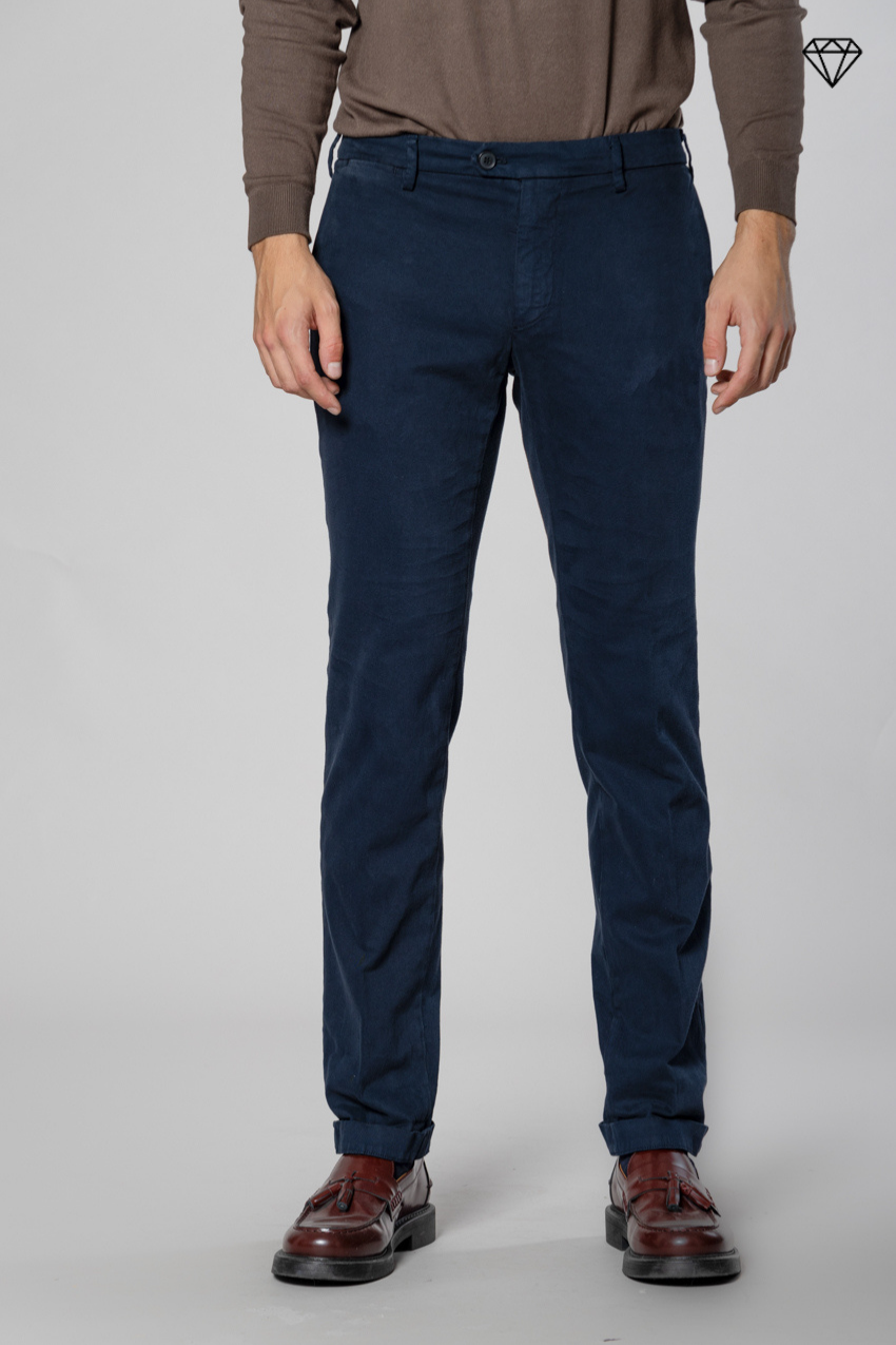 New York Sartoriale Herren Chinohose maßgeschneidert aus Baumwolle und Wolle Regular Fit ①