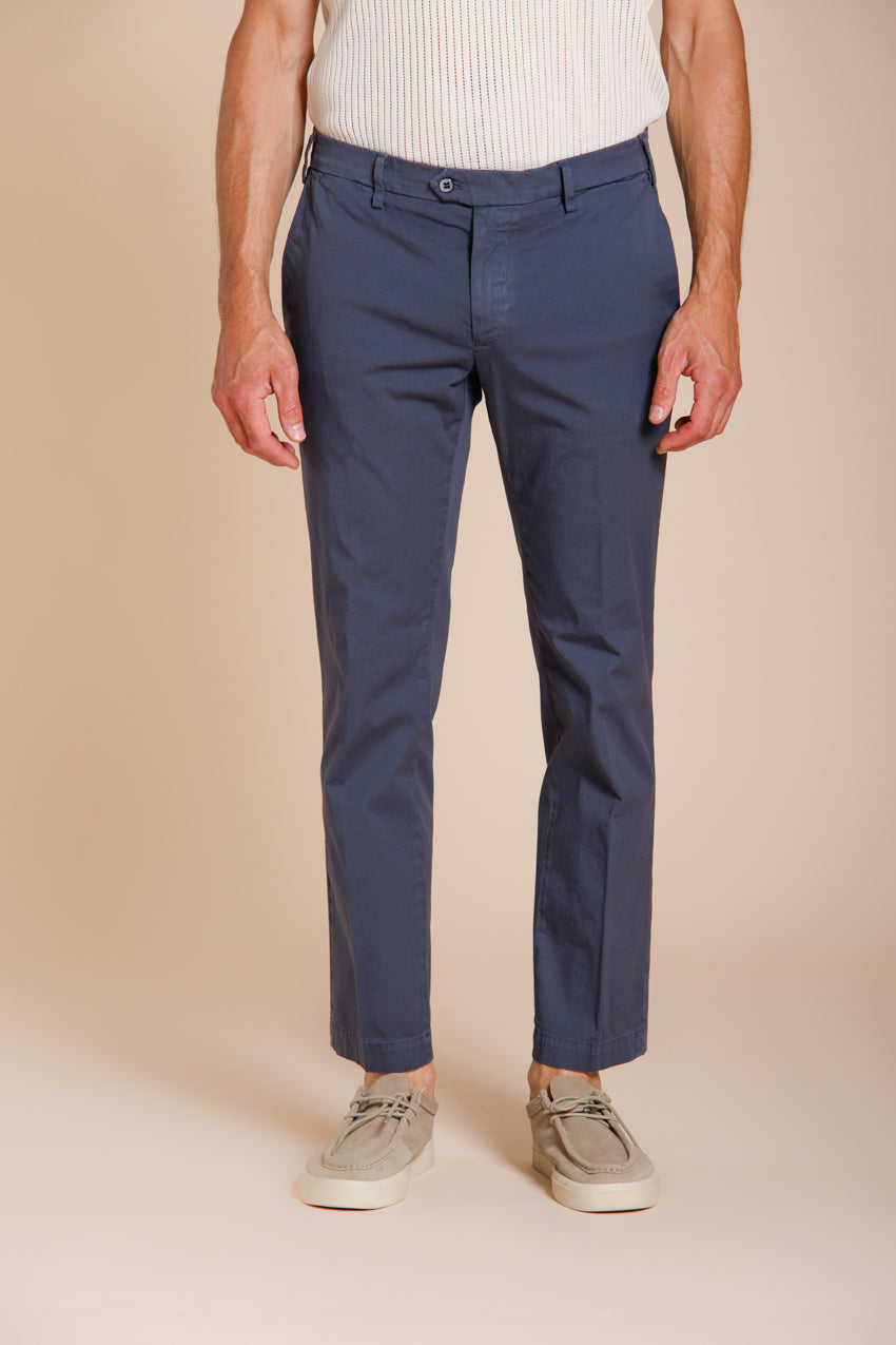 New York pantalón chino hombre en gabardina stretch regular fit ①