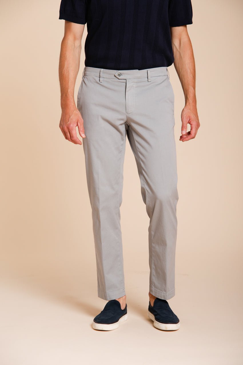 New York pantalón chino hombre en gabardina stretch regular fit ①