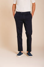 New York pantalón chino hombre en gabardina stretch regular fit ①