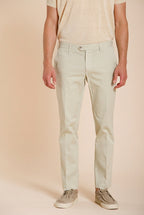 New York pantalon chino homme en gabardine stretch regular fit ①