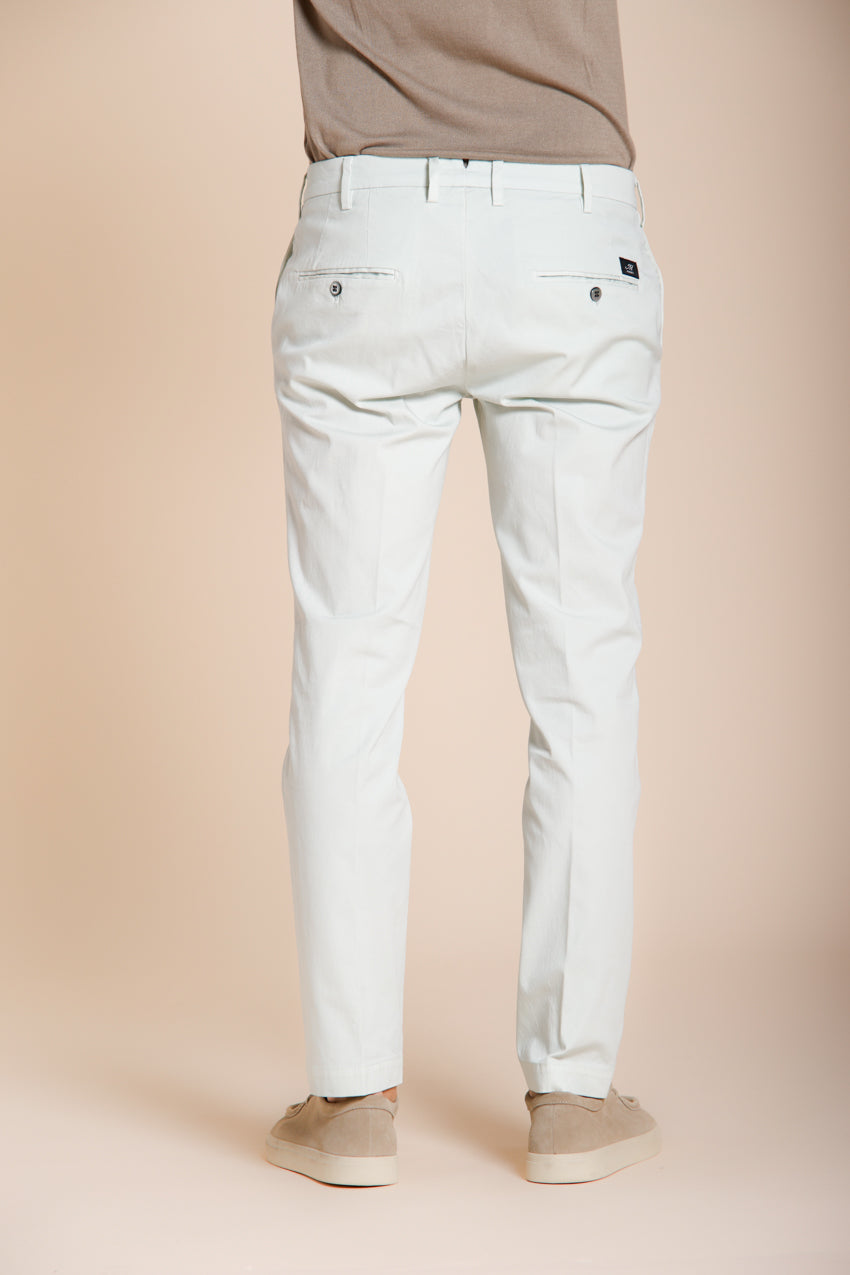 New York pantalón chino hombre en gabardina stretch regular fit ①