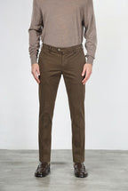  New York pantalón chino hombre en gabardina stretch, corte regular fit