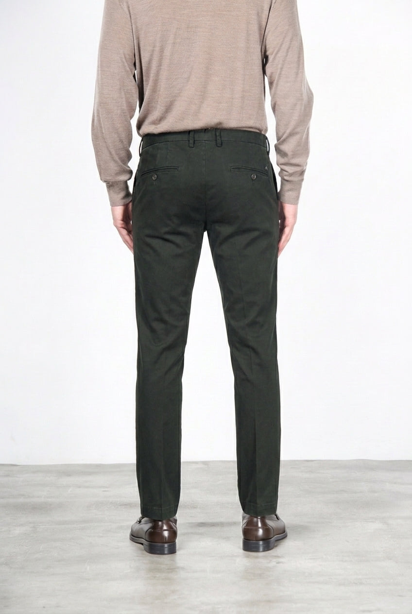 New York Chinohose für Herren aus Stretch-Gabardine mit regular fit ①
