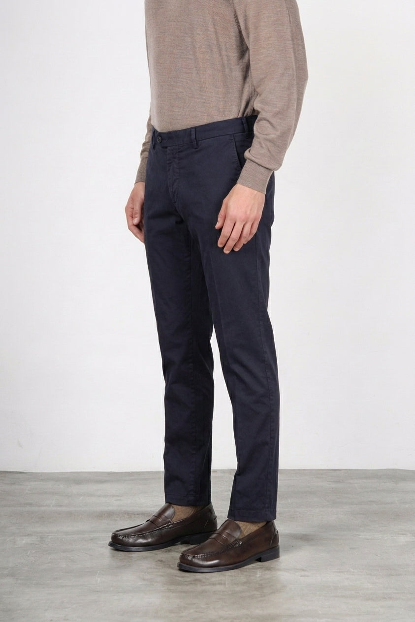 New York Chinohose für Herren aus Stretch-Gabardine mit regular fit ①