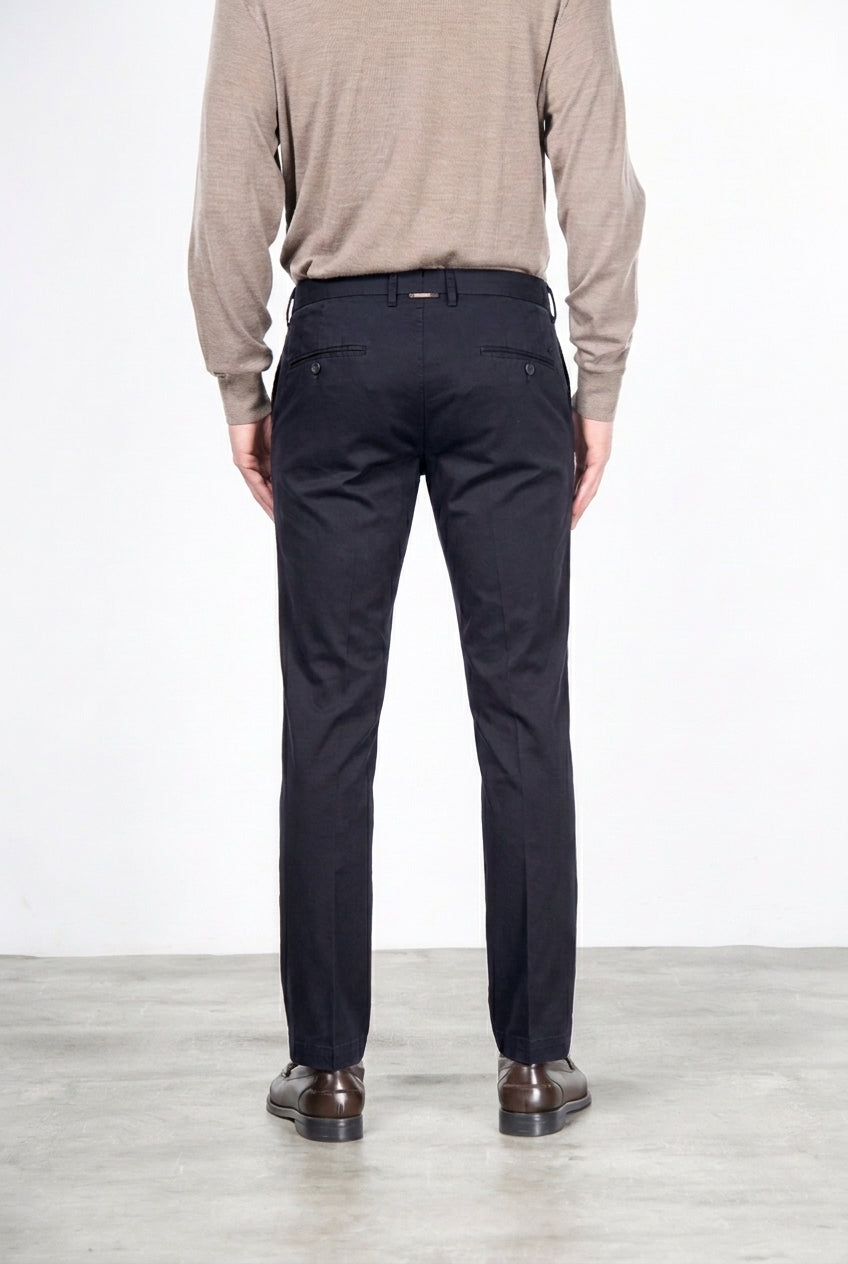 New York Chinohose für Herren aus Stretch-Gabardine mit regular fit ①