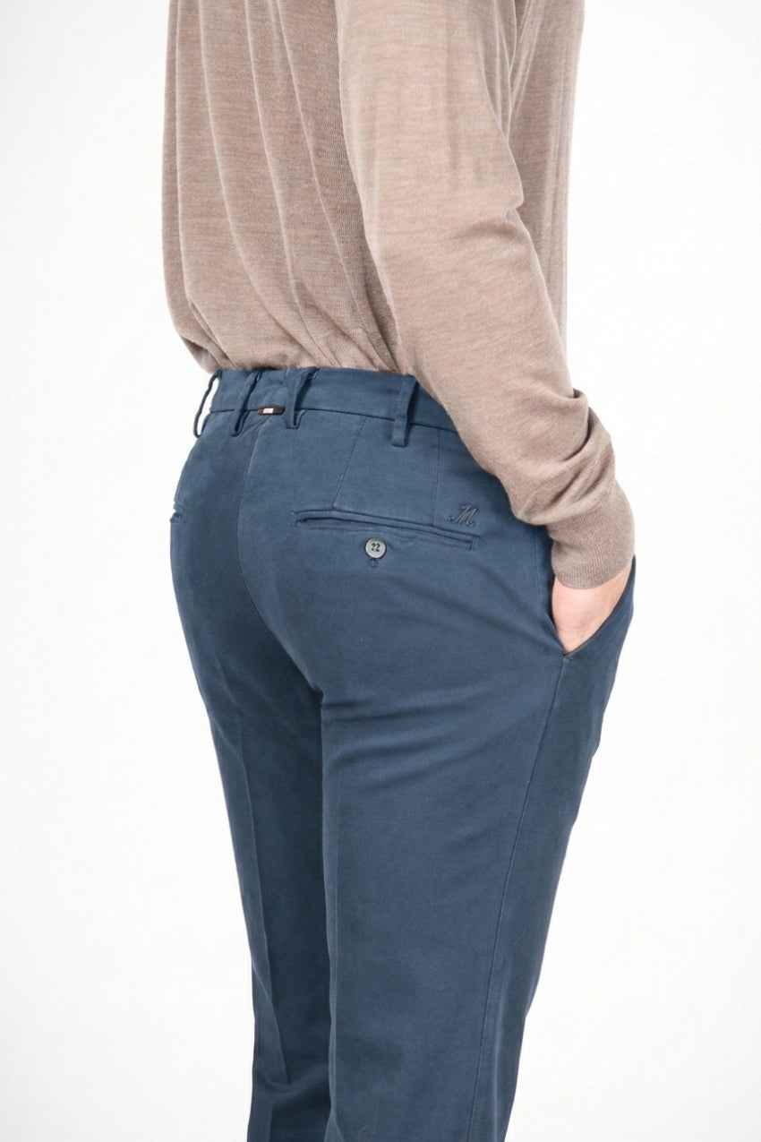 New York Chinohose für Herren aus Stretch-Gabardine mit regular fit ①
