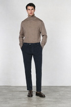 New York Chinohose für Herren aus stretchigem 2000-Rippen-Samt mit regular fit ①
