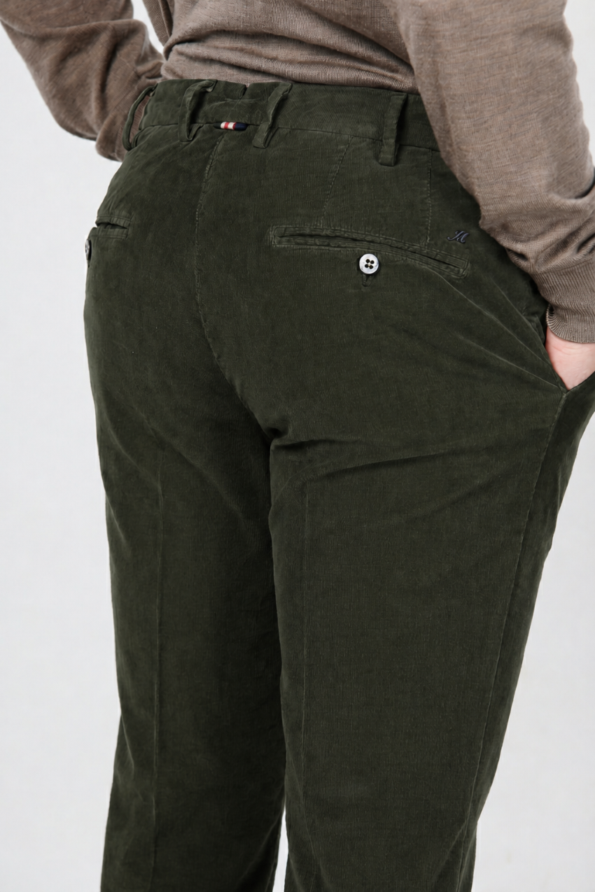New York men’s chino pants in stretch 2000-wale velvet with regular fit ①

