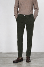 New York men’s chino pants in stretch 2000-wale velvet with regular fit ①

