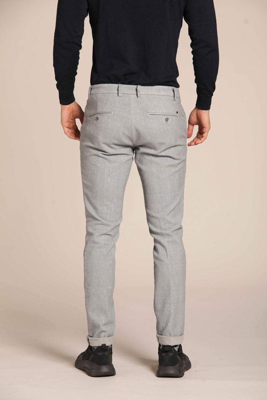 immagine 6 di pantalone chino uomo modello Milano Style, con stampa galles , di colore grigio, extra slim fit di Mason's
