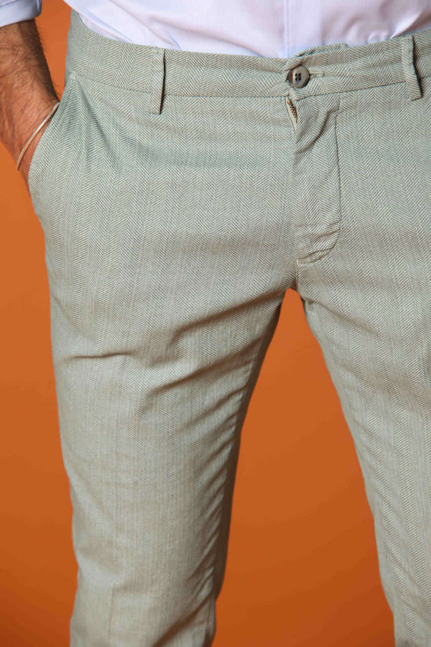 Milano pantalón chino hombre en espiga extra slim fit