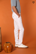 Milano pantalón chino hombre en algodón pima extra slim fit ①