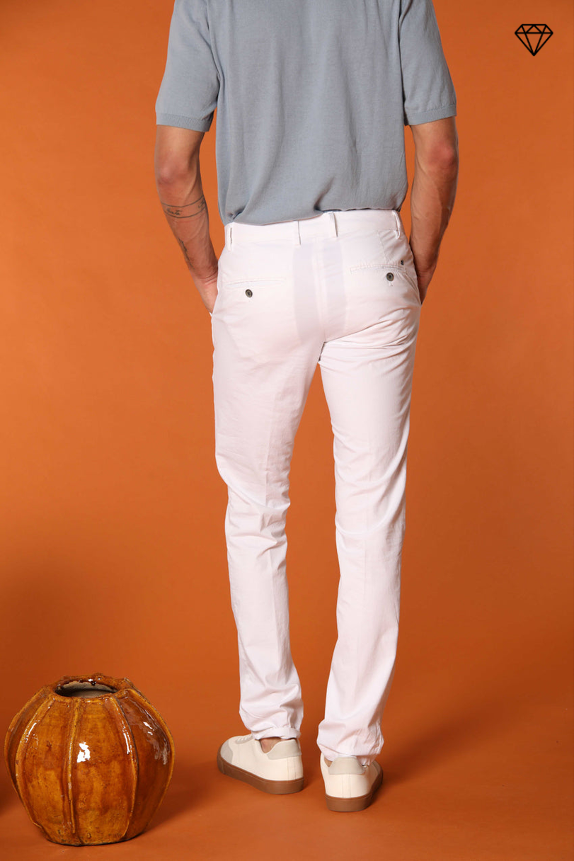 Milano pantalón chino hombre en algodón pima extra slim fit ①
