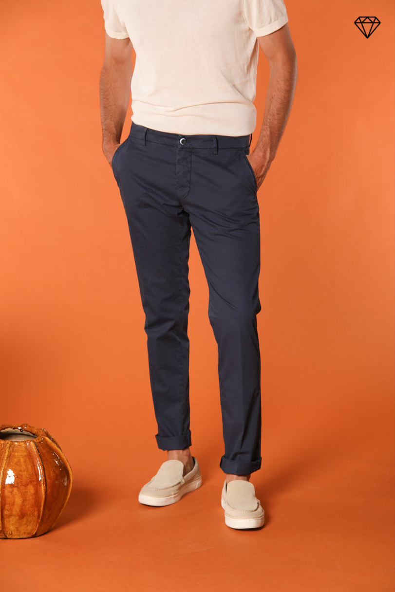 Milano pantalón chino hombre en algodón pima extra slim fit ①