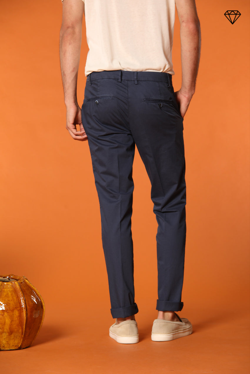 Milano pantalón chino hombre en algodón pima extra slim fit ①