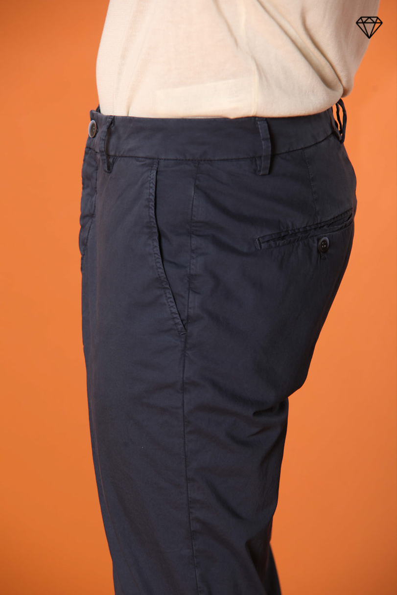 Milano Herren Chino Hose aus Pima-Baumwolle Extra Slim Fit ①