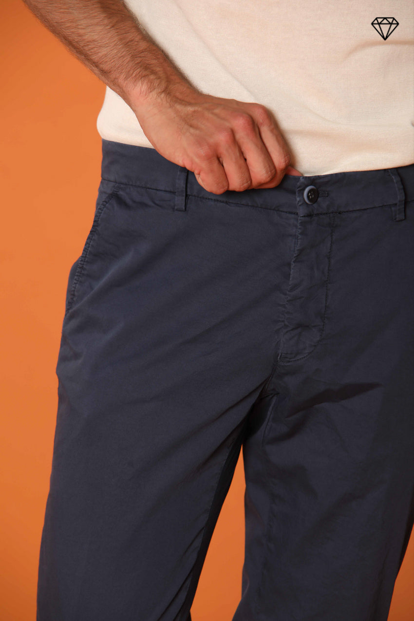 Milano pantalón chino hombre en algodón pima extra slim fit ①