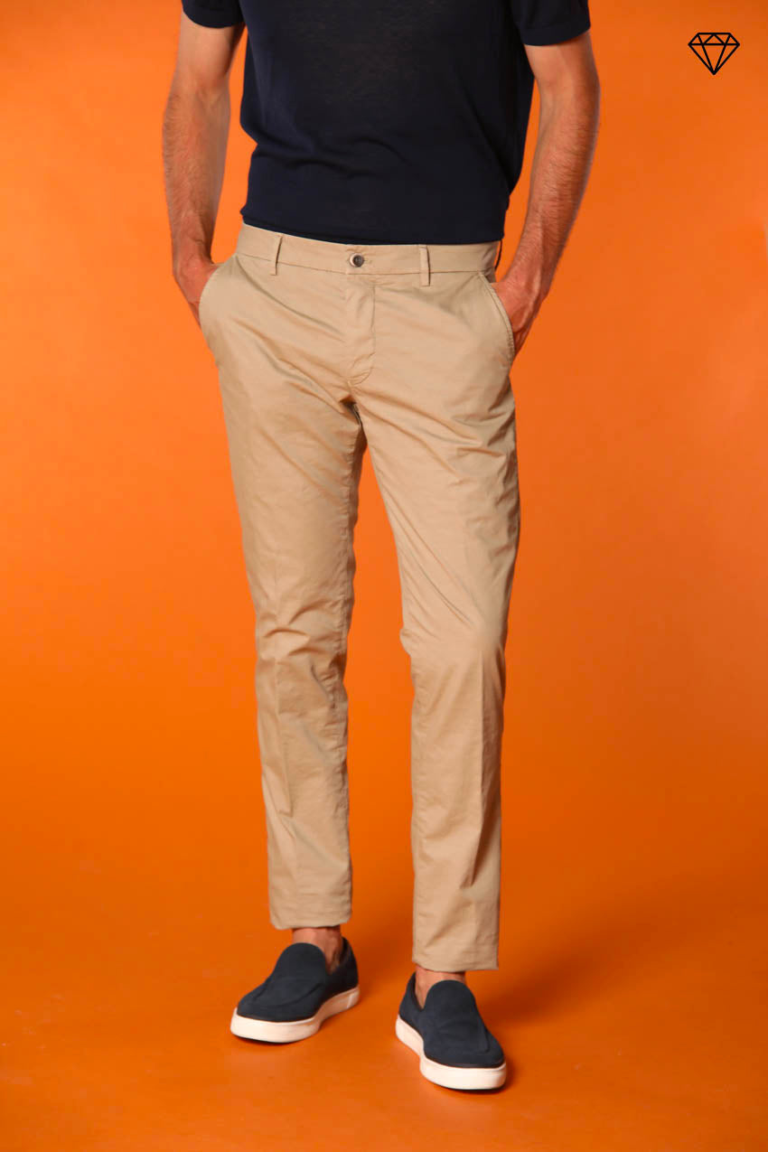 Milano pantalón chino hombre en algodón pima extra slim fit ①