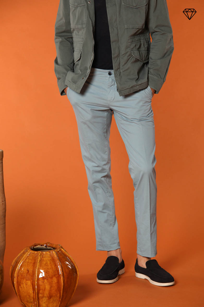 Milano pantalón chino hombre en algodón pima extra slim fit ①