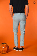 Milano pantalón chino hombre en algodón pima extra slim fit ①