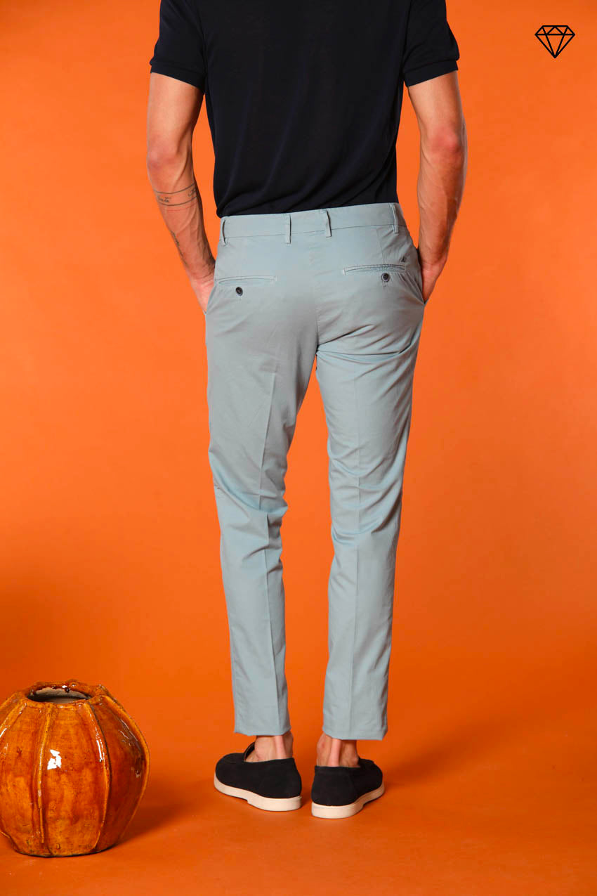 Milano pantalón chino hombre en algodón pima extra slim fit ①